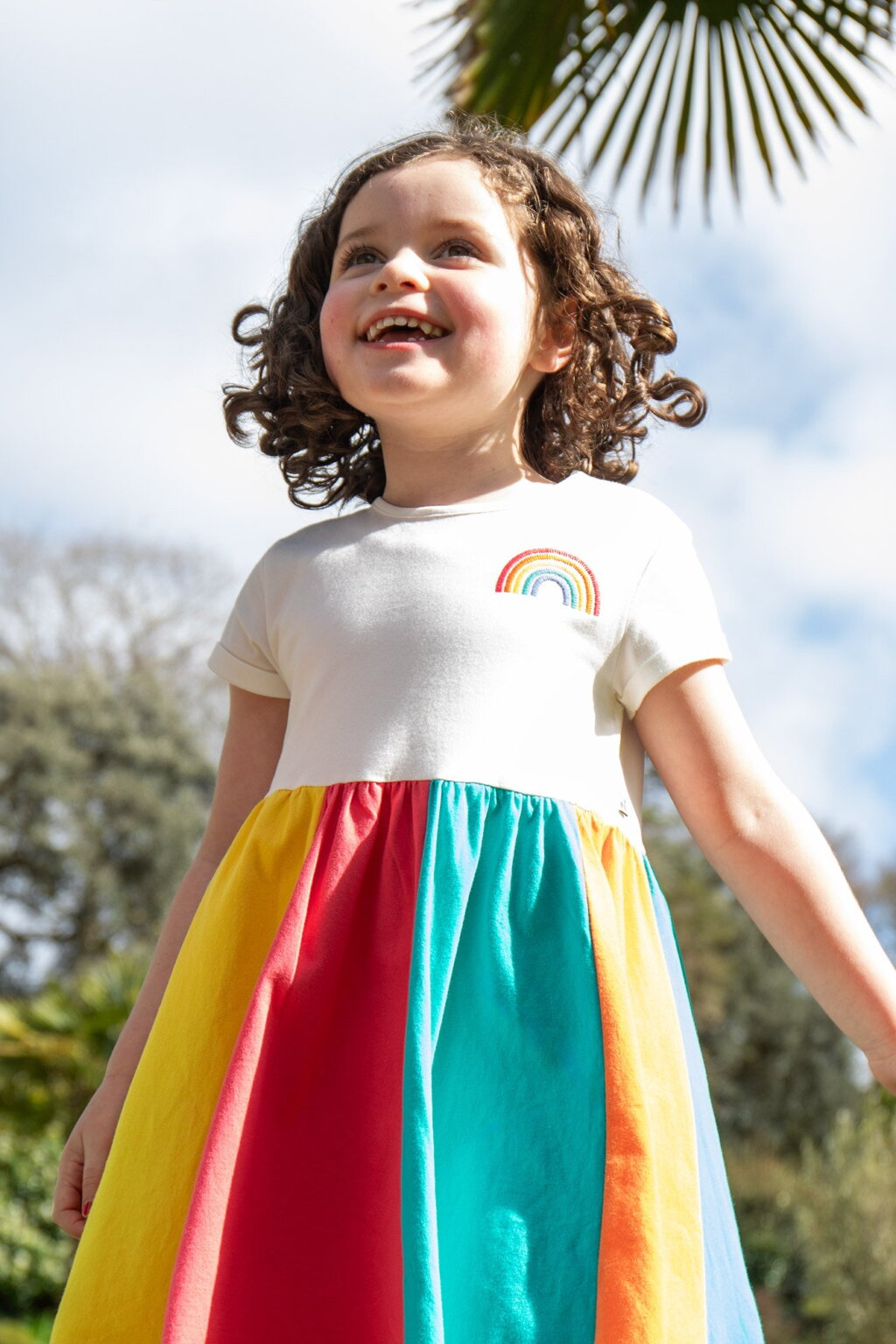 Regenbogen Kleid von Frugi – Bild 2